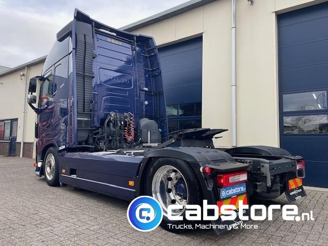 Volvo FH  500 4x2 Euro 6 - MEGA - Pneumatische Hefschotel - Bouwjaar 08-2018 - VEB+ Brake - Full Air - Globetrotter XL- NL Truck!! - Tractor unit: picture 3 Volvo FH  500 4x2 Euro 6 - MEGA - Pneumatische Hefschotel - Bouwjaar 08-2018 - VEB+ Brake - Full Air - Globetrotter XL- NL Truck!! - Tractor unit: picture 3