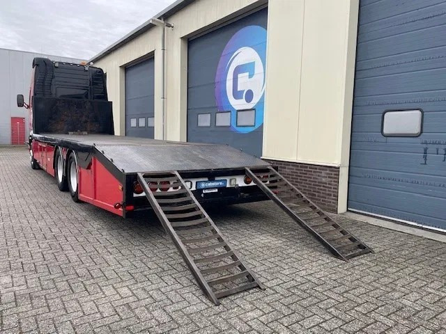 Volvo FH 12.460 6x2R Euro 3 - Oprijwagen - Machinetransporter - Year 2002 - APK tot 11-2025 - MANUAL - NL Truck - Autotransporter truck: picture 4 Volvo FH 12.460 6x2R Euro 3 - Oprijwagen - Machinetransporter - Year 2002 - APK tot 11-2025 - MANUAL - NL Truck - Autotransporter truck: picture 4