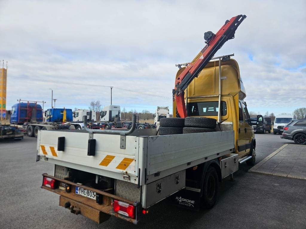 Iveco Daily 65C18 D Palfinger PK3700+ makuuohjaamo - Open body delivery van: picture 4 Iveco Daily 65C18 D Palfinger PK3700+ makuuohjaamo - Open body delivery van: picture 4