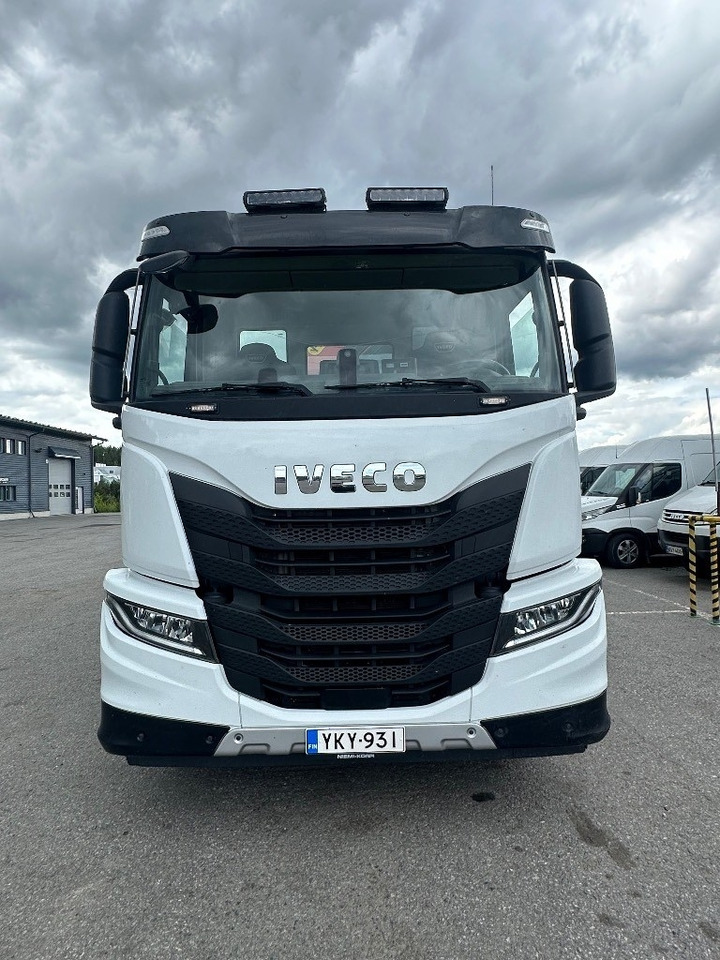 Iveco S-Way AD 260S48  - Crane truck: picture 2 Iveco S-Way AD 260S48  - Crane truck: picture 2