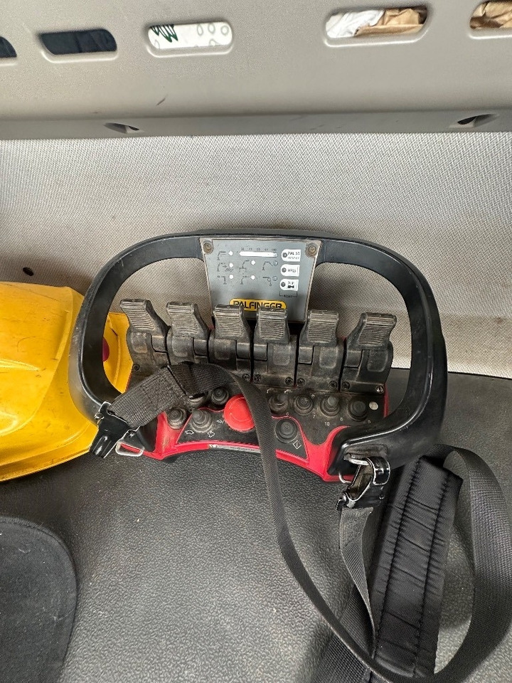 Iveco S-Way AD 260S48  - Crane truck: picture 4 Iveco S-Way AD 260S48  - Crane truck: picture 4