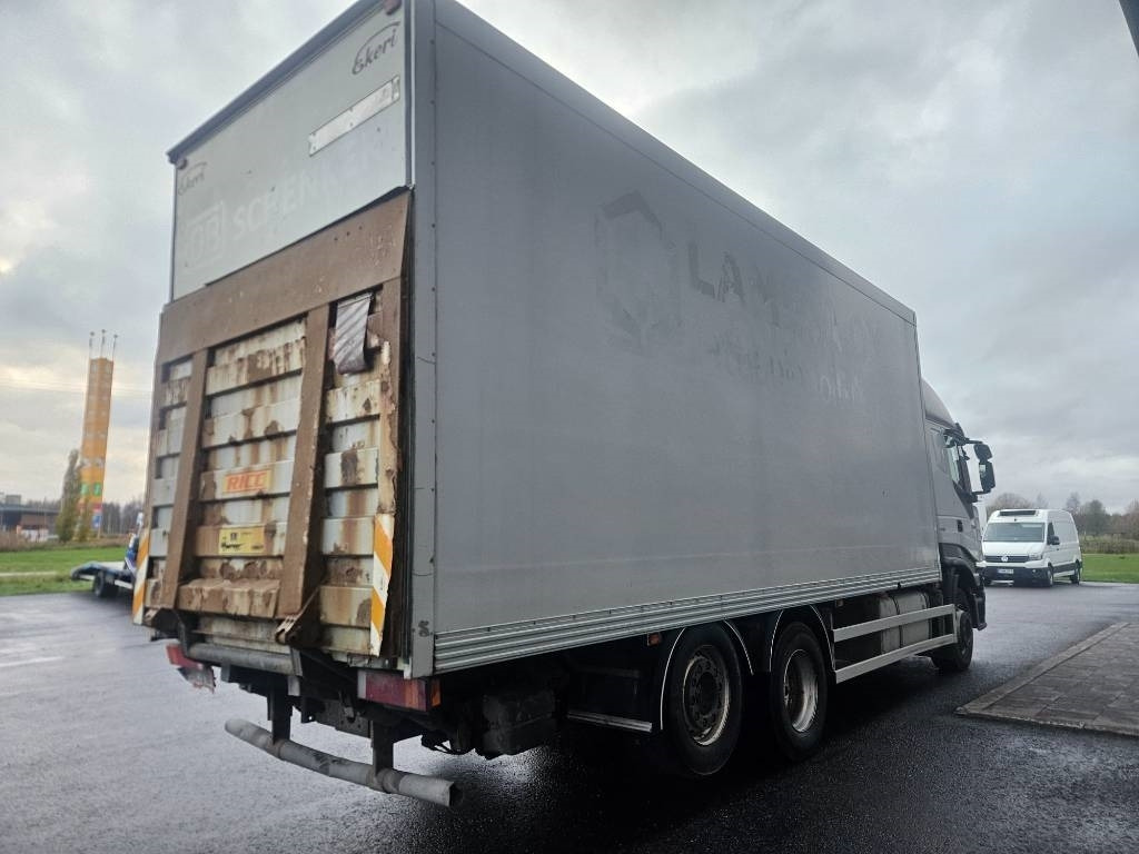 Iveco Stralis 6x2 - Box truck: picture 3 Iveco Stralis 6x2 - Box truck: picture 3