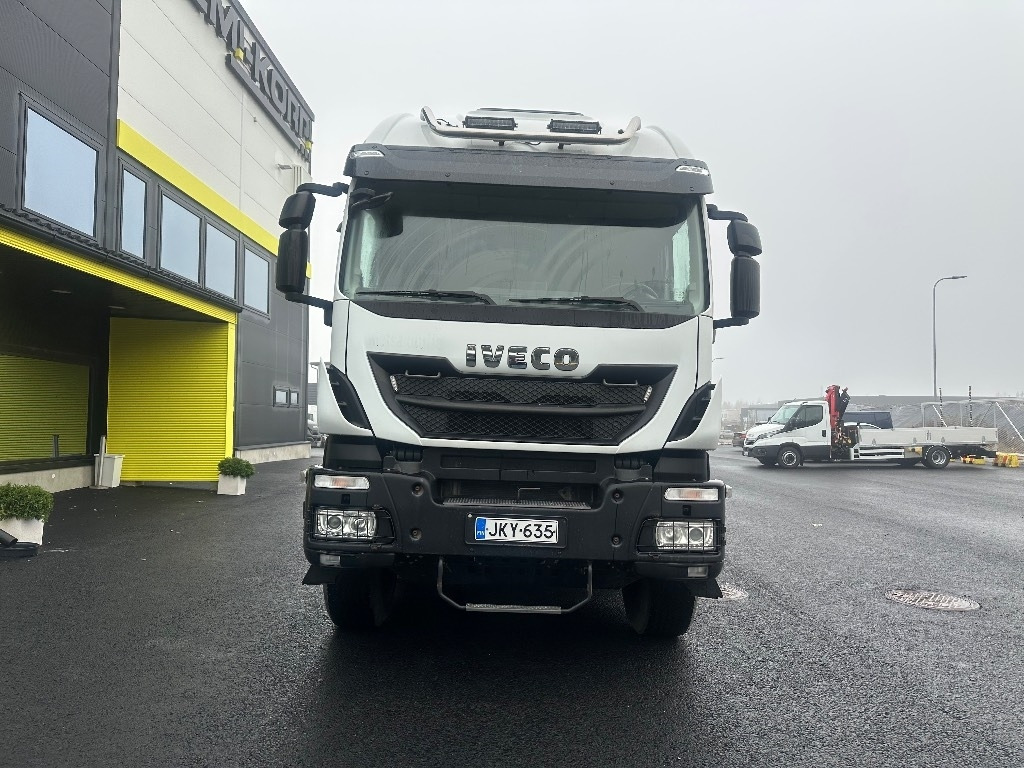 Iveco Trakker AT410T500 10x4 - Timber truck: picture 2 Iveco Trakker AT410T500 10x4 - Timber truck: picture 2