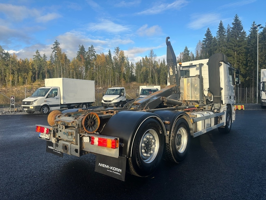 Mercedes-Benz Actros 2545 L 6x2 - Hook lift truck: picture 4 Mercedes-Benz Actros 2545 L 6x2 - Hook lift truck: picture 4