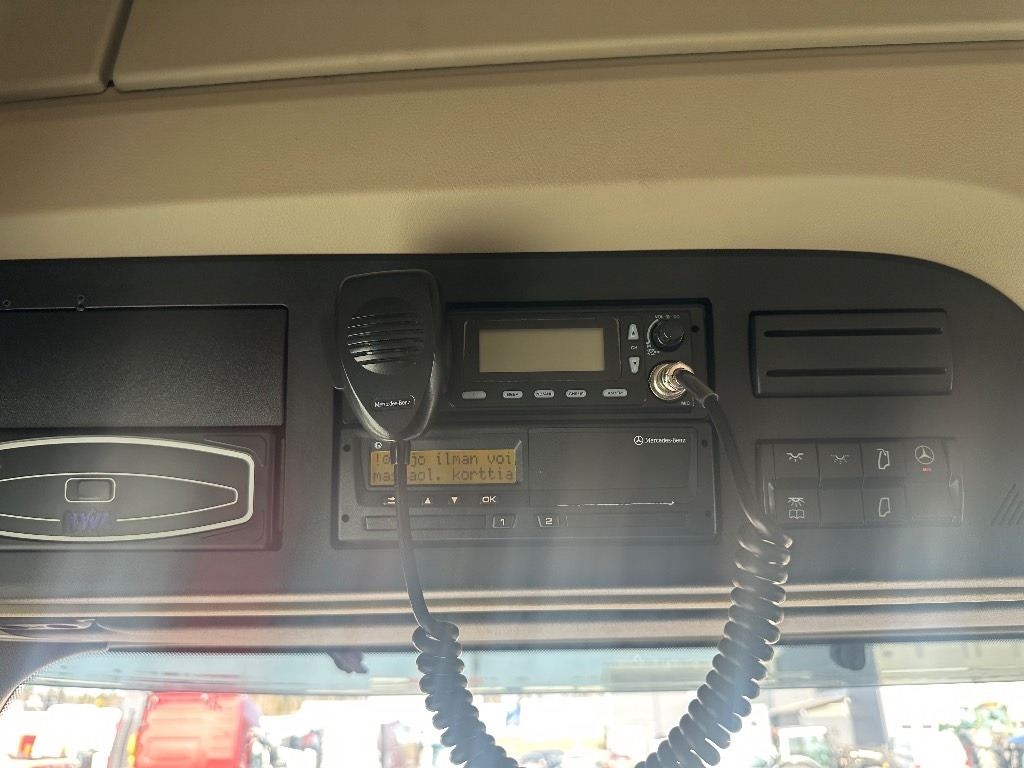 Hook lift truck Mercedes-Benz Actros 3563: picture 20