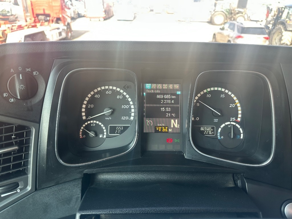 Hook lift truck Mercedes-Benz Actros 3563: picture 22