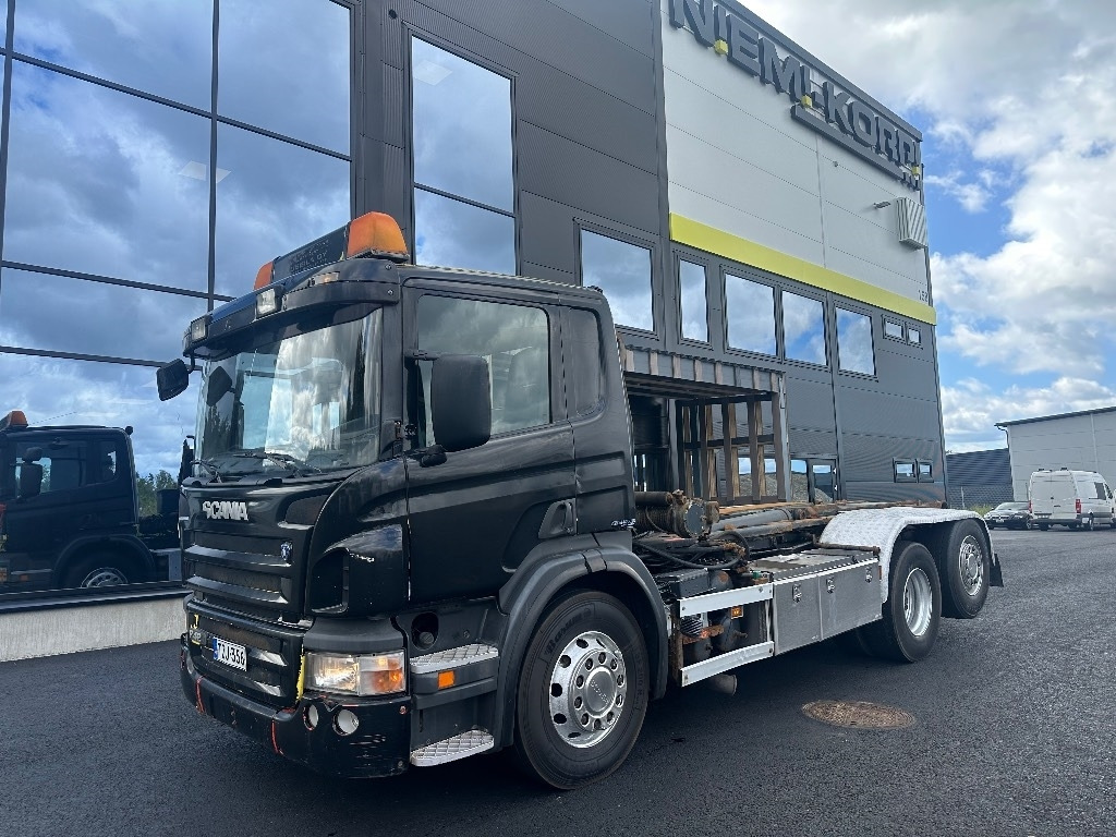 Scania P420 6x2*4 - Hook lift truck: picture 1 Scania P420 6x2*4 - Hook lift truck: picture 1