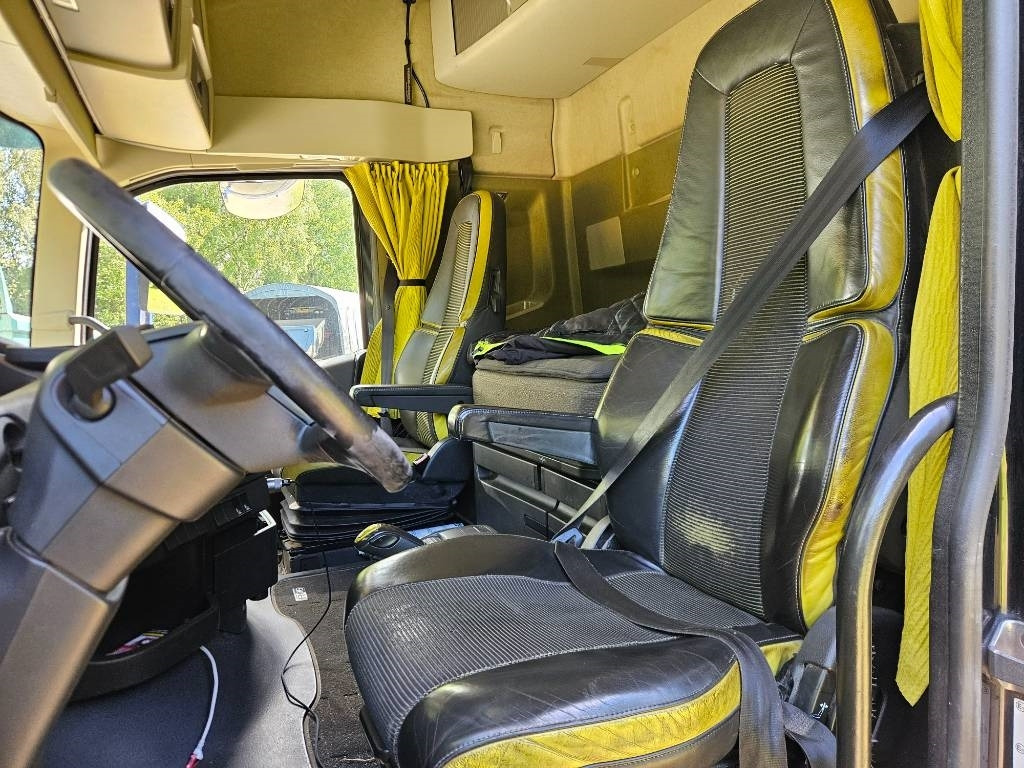 Timber truck Volvo FH 16 750 8x4 76tn yhdistelmä: picture 8