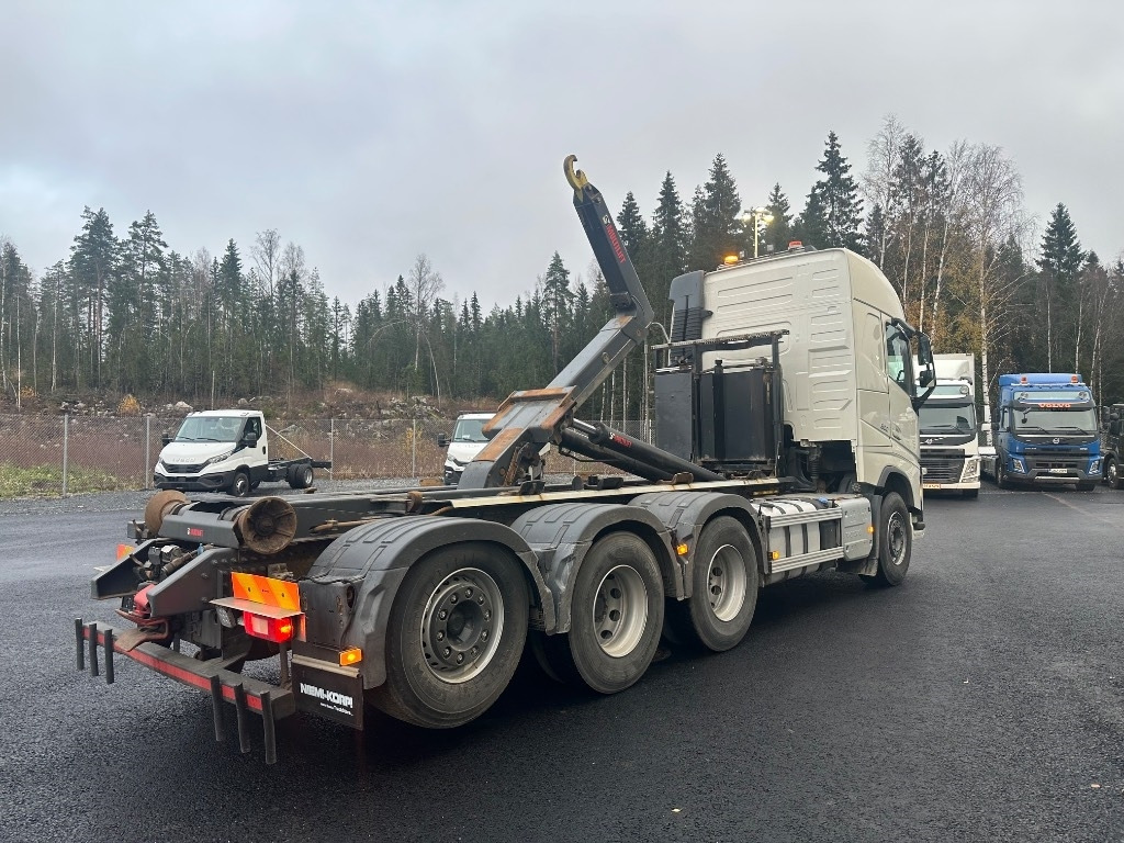 Volvo FH 500 8X4*4 - Hook lift truck: picture 4 Volvo FH 500 8X4*4 - Hook lift truck: picture 4