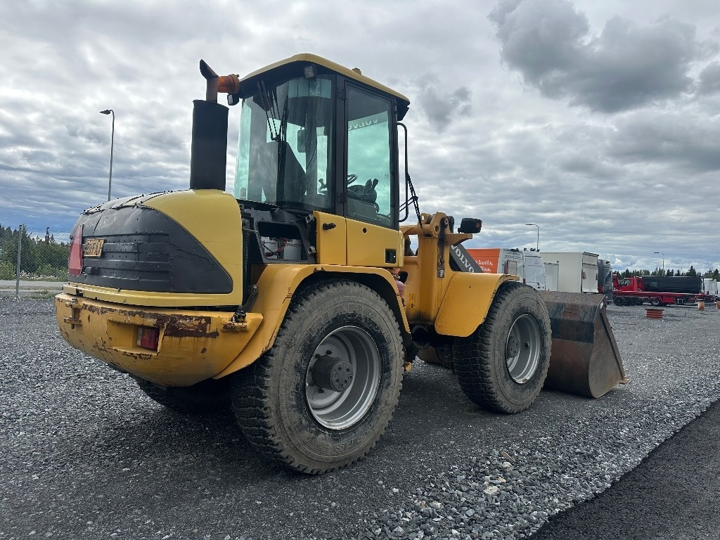 Volvo L45B 4X4 /245 - Wheel loader: picture 3 Volvo L45B 4X4 /245 - Wheel loader: picture 3
