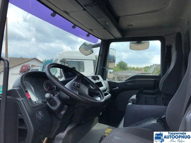 MAN TGL 12.210 - Box truck: picture 5 MAN TGL 12.210 - Box truck: picture 5