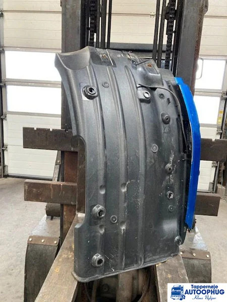 Scania Forskærm Scania 2599543 , 2334727 - Body and exterior for Truck: picture 1 Scania Forskærm Scania 2599543 , 2334727 - Body and exterior for Truck: picture 1