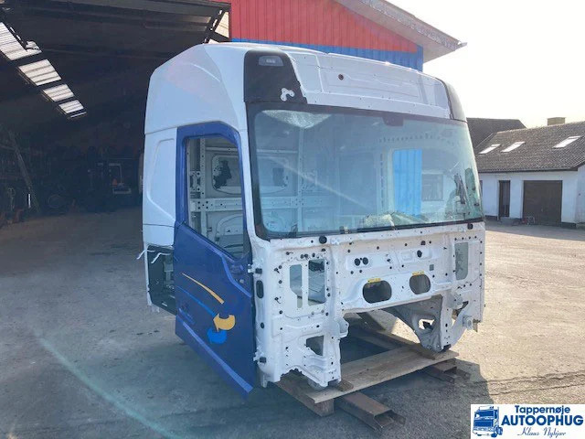 Volvo FH4 førerhus / cabine / CAP HI 215 - Cab and interior for Truck: picture 1 Volvo FH4 førerhus / cabine / CAP HI 215 - Cab and interior for Truck: picture 1