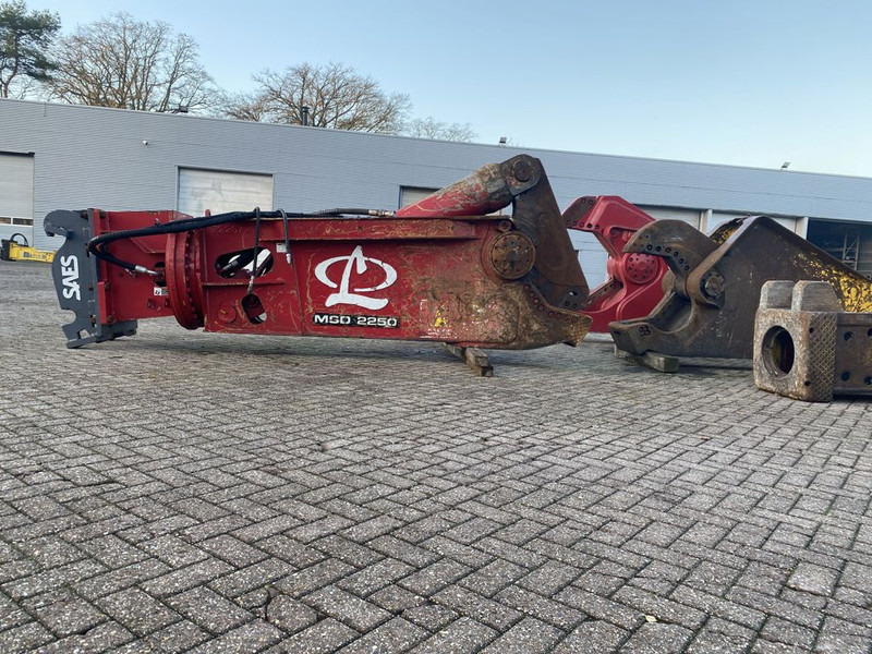 LaBounty MSD2250R - Demolition shears for Construction machinery: picture 2 LaBounty MSD2250R - Demolition shears for Construction machinery: picture 2