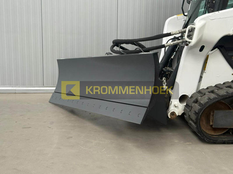 Bobcat 96 Dozer Blade 244 cm 6-weg blad - Blade for Loader: picture 2 Bobcat 96 Dozer Blade 244 cm 6-weg blad - Blade for Loader: picture 2