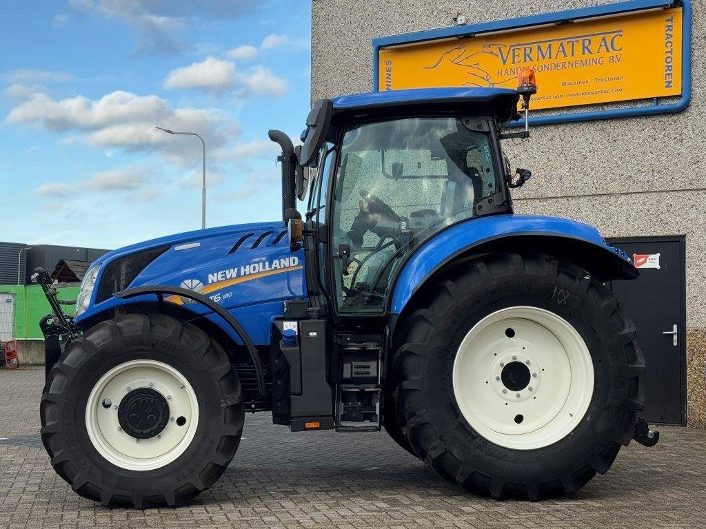 New Holland T6.180 Dynamic Command, frontlinkage, Stage V, GPS - Farm tractor: picture 2 New Holland T6.180 Dynamic Command, frontlinkage, Stage V, GPS - Farm tractor: picture 2