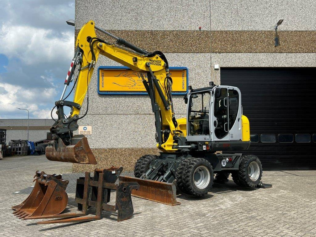 Wacker Neuson EW100 – 1376 hours – 2019!! - Wheel excavator: picture 1 Wacker Neuson EW100 – 1376 hours – 2019!! - Wheel excavator: picture 1