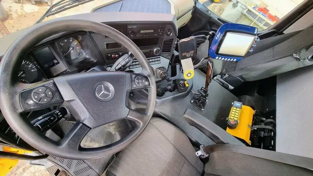 MERCEDES-BENZ Arocs 1824 / Cuthbertson MPB-18 - Tipper: picture 5 MERCEDES-BENZ Arocs 1824 / Cuthbertson MPB-18 - Tipper: picture 5