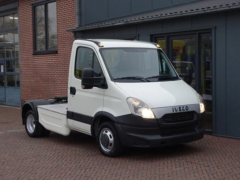 Iveco Daily 35.210 PK Be Trekker 10.4 Ton Airco - Tractor unit: picture 1 Iveco Daily 35.210 PK Be Trekker 10.4 Ton Airco - Tractor unit: picture 1