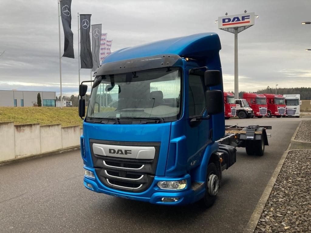 DAF LF 210 FA Standheizung / 5.00m Rd / 7.490kg DAF LF 210 FA Standheizung / 5.00m Rd / 7.490kg - Curtainsider truck: picture 4 DAF LF 210 FA Standheizung / 5.00m Rd / 7.490kg DAF LF 210 FA Standheizung / 5.00m Rd / 7.490kg - Curtainsider truck: picture 4