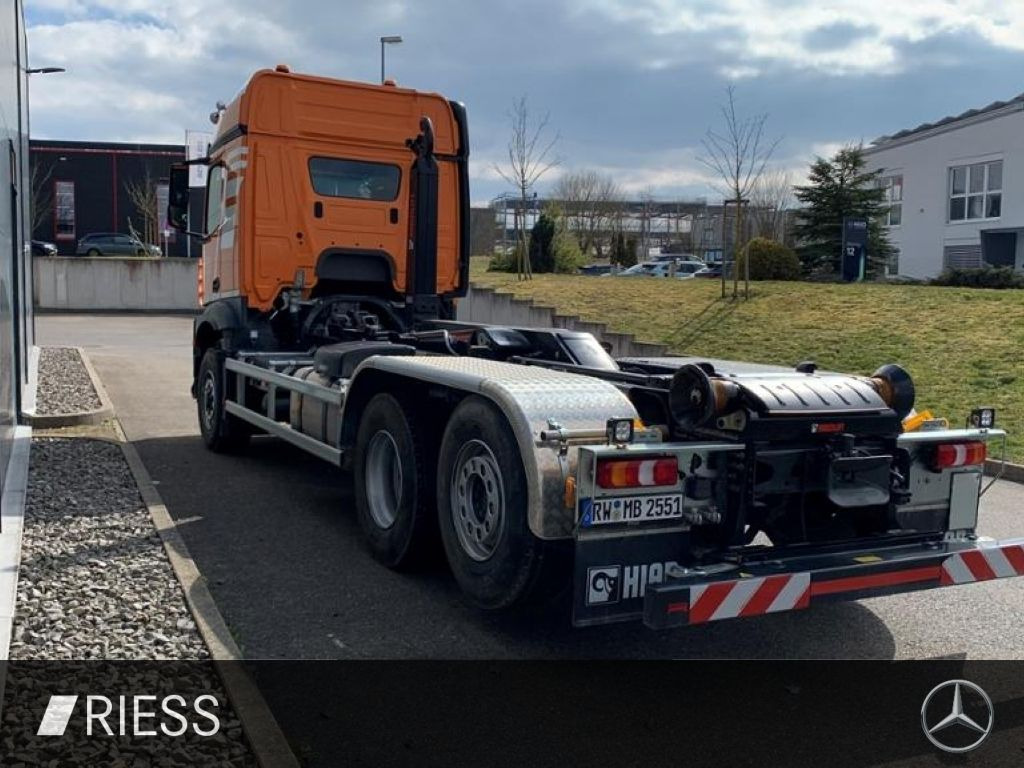 Mercedes-Benz Arocs 2551 L Abrollkipper mit HAD, gelenkter lif - Truck: picture 4 Mercedes-Benz Arocs 2551 L Abrollkipper mit HAD, gelenkter lif - Truck: picture 4