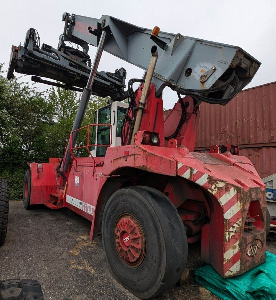 CVS Ferrari F377.5 PB - Reach stacker: picture 4 CVS Ferrari F377.5 PB - Reach stacker: picture 4