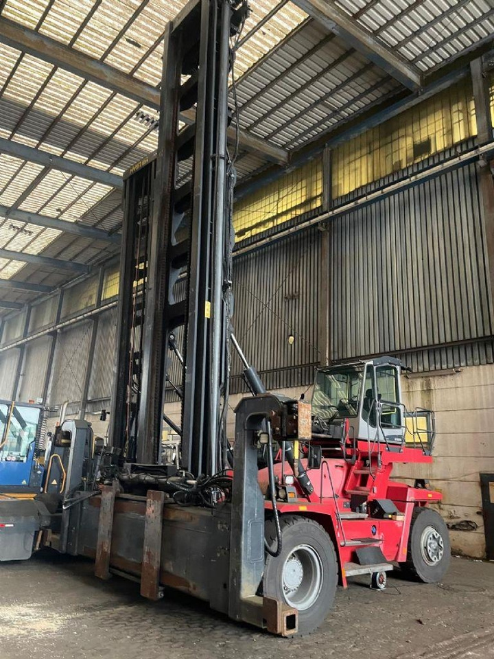 Kalmar DCF100-45E7 - Container handler: picture 4 Kalmar DCF100-45E7 - Container handler: picture 4