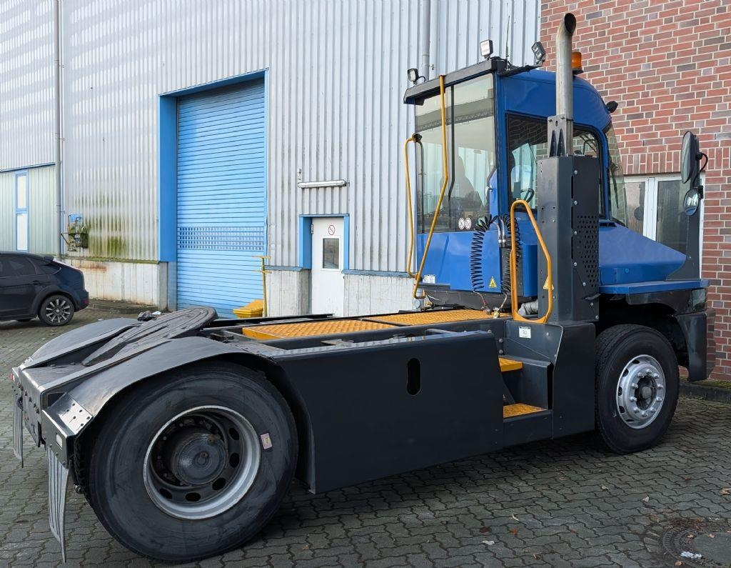 Kalmar T2 - Terminal tractor: picture 2 Kalmar T2 - Terminal tractor: picture 2