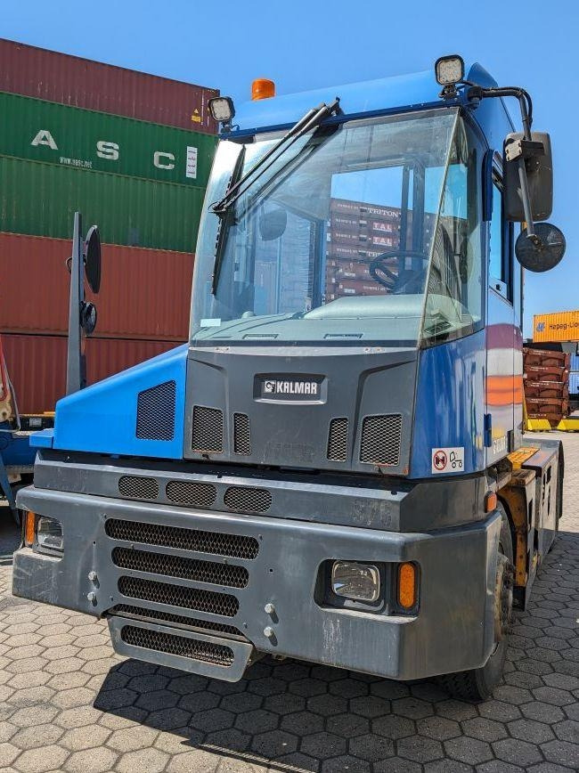 Kalmar T2 - Terminal tractor: picture 1 Kalmar T2 - Terminal tractor: picture 1