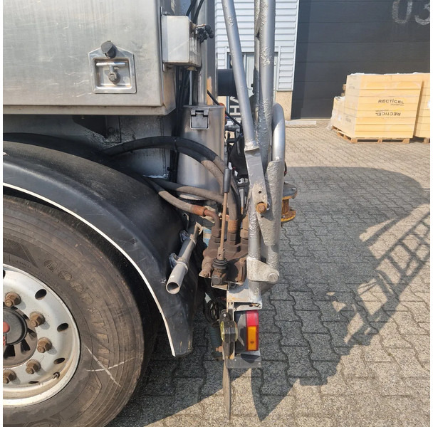 Tank semi-trailer zvvz 38000 liter aluminium GMP, veevoeder onderlosser met Vogelsang pomp: picture 8