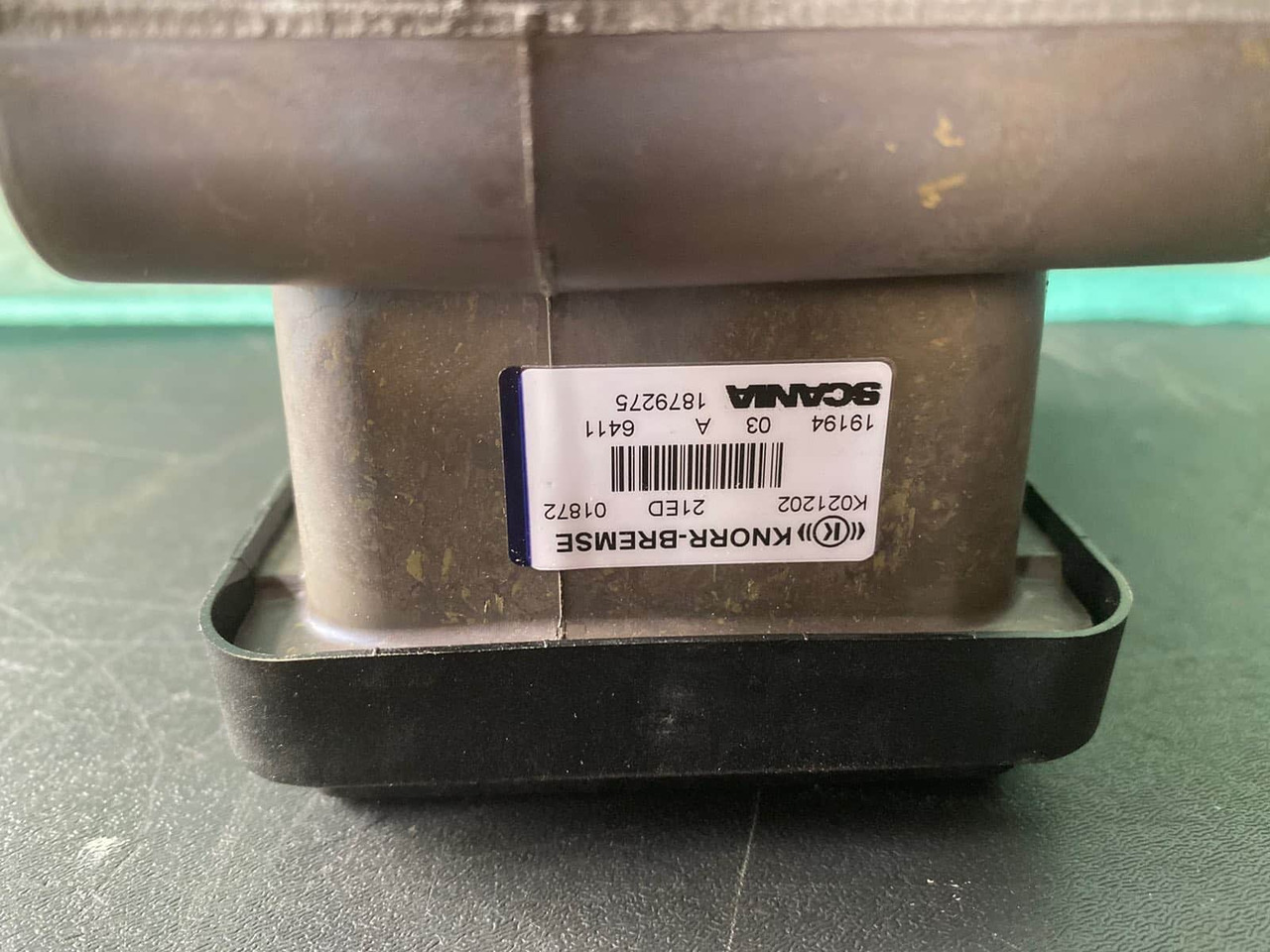 SCANIA AIR VALVE 1879280, 1879275 - Brake valve for Truck: picture 2 SCANIA AIR VALVE 1879280, 1879275 - Brake valve for Truck: picture 2