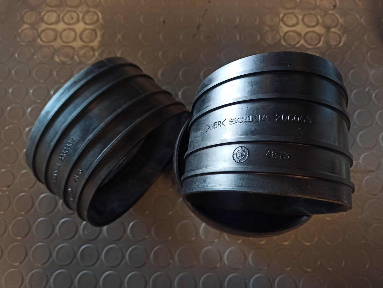 SCANIA HOSE 2060634 - Engine and parts for Truck: picture 1 SCANIA HOSE 2060634 - Engine and parts for Truck: picture 1