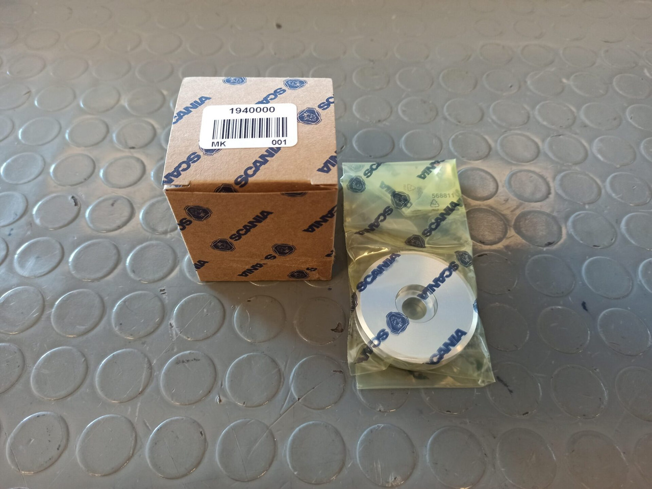 SCANIA PISTON - 1940000 - Piston/ Ring/ Bushing for Truck: picture 1 SCANIA PISTON - 1940000 - Piston/ Ring/ Bushing for Truck: picture 1