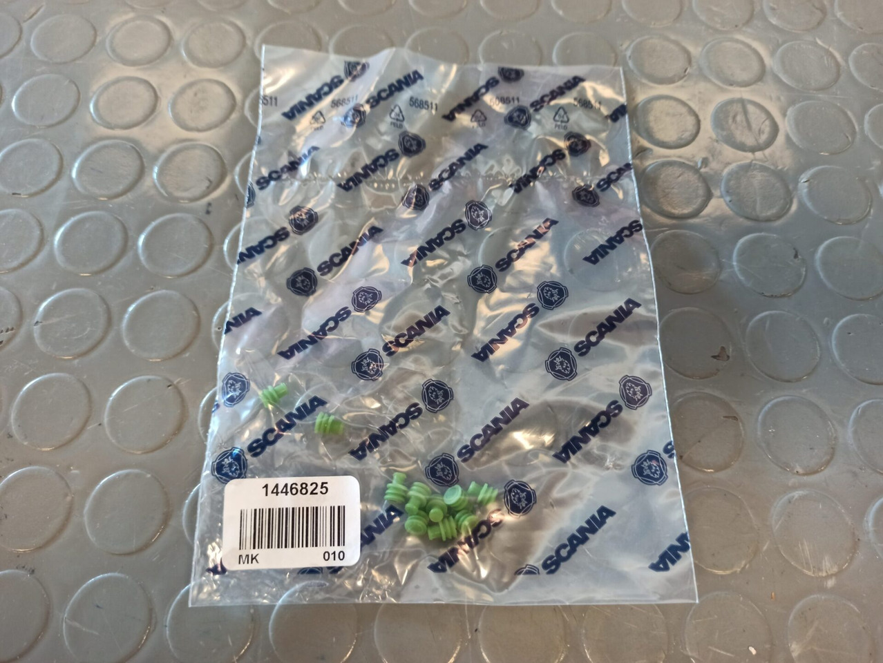 SCANIA PLUG - 1446825 - Electrical system for Truck: picture 1 SCANIA PLUG - 1446825 - Electrical system for Truck: picture 1