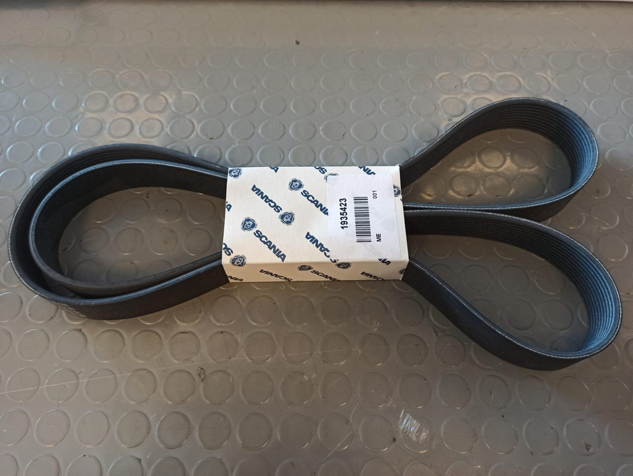 SCANIA POLY-V-BELT - 1935423 - Belt for Truck: picture 1 SCANIA POLY-V-BELT - 1935423 - Belt for Truck: picture 1