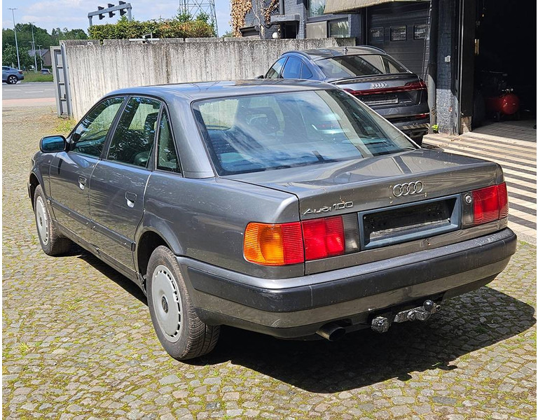 Audi 100 2.4D - Car: picture 4 Audi 100 2.4D - Car: picture 4