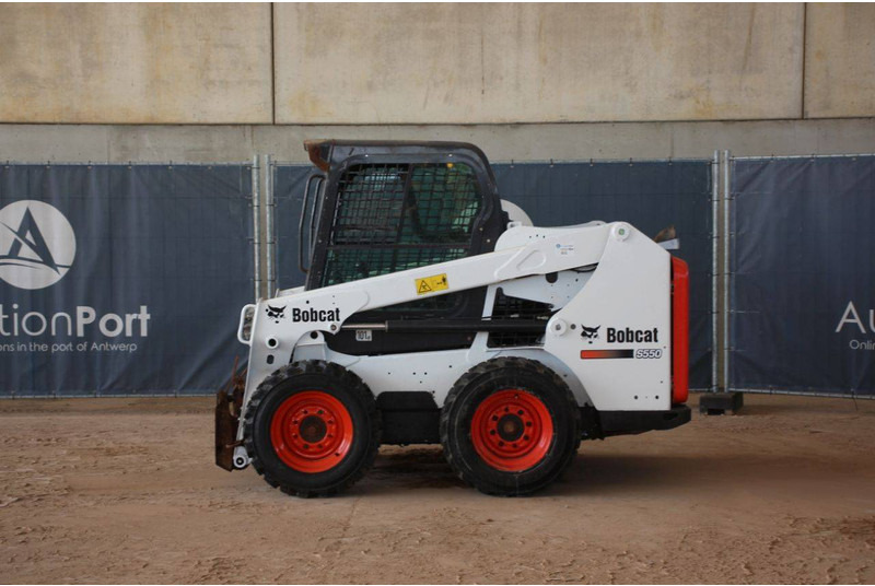 Bobcat S550 - Wheel loader: picture 2 Bobcat S550 - Wheel loader: picture 2