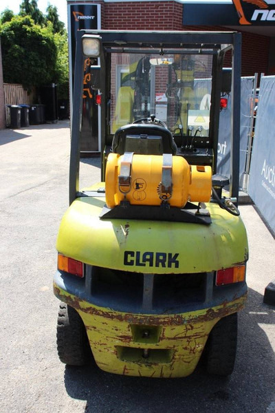 Clark - LPG forklift: picture 4 Clark - LPG forklift: picture 4