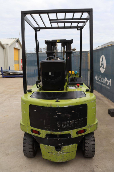 Clark CEM 30S - Electric forklift: picture 5 Clark CEM 30S - Electric forklift: picture 5