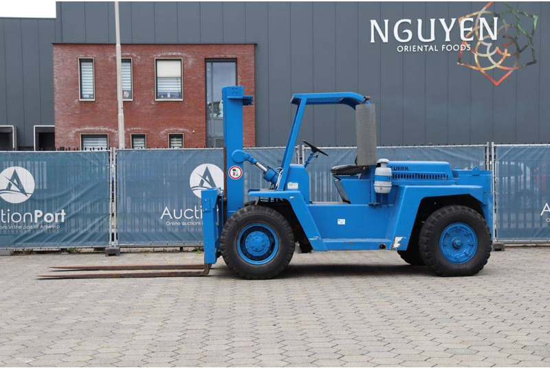 Clark DCY 160 - Diesel forklift: picture 2 Clark DCY 160 - Diesel forklift: picture 2