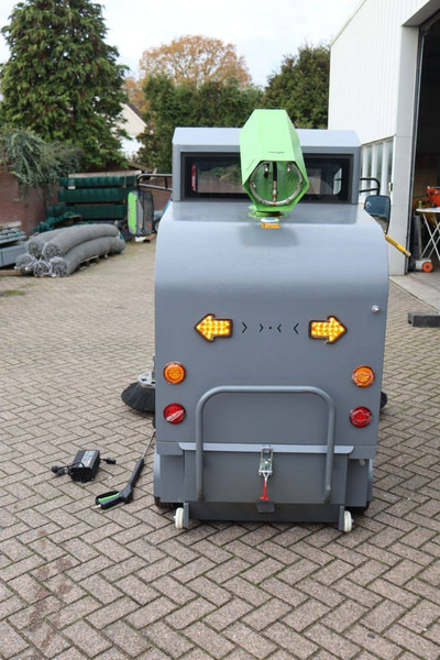 D19 - Road sweeper: picture 5 D19 - Road sweeper: picture 5