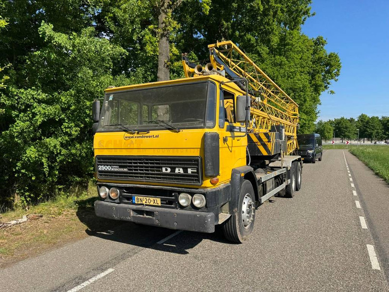 DAF 2500 - Crane truck: picture 3 DAF 2500 - Crane truck: picture 3