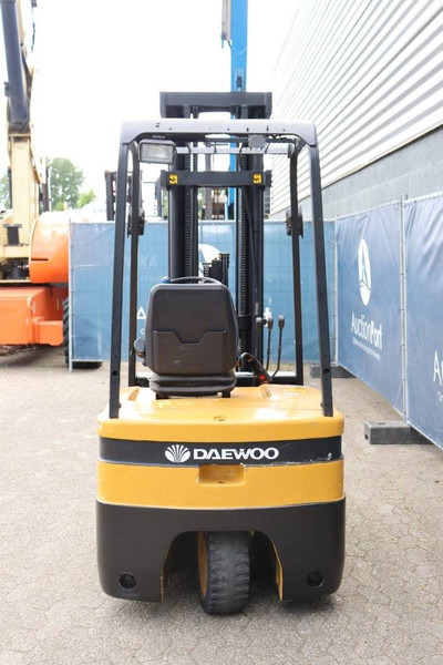 Daewoo B18T2 - Electric forklift: picture 4 Daewoo B18T2 - Electric forklift: picture 4