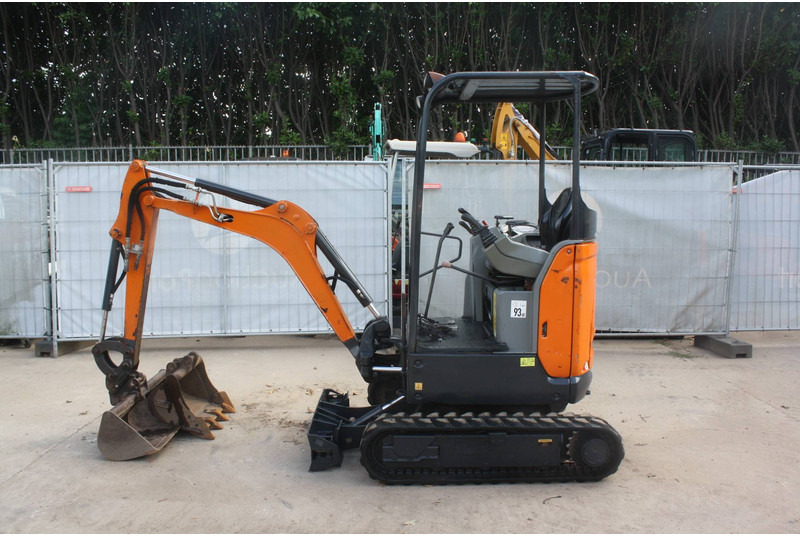 Doosan DX17Z - Mini excavator: picture 2 Doosan DX17Z - Mini excavator: picture 2