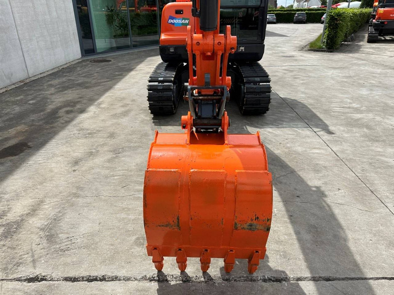 Crawler excavator Doosan DX55-9C: picture 10