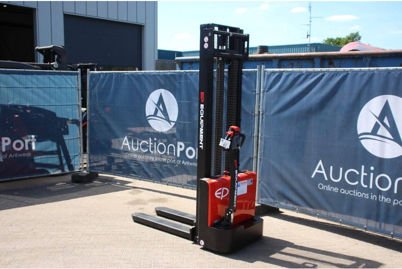EP Equipment EST122 - Stacker: picture 3 EP Equipment EST122 - Stacker: picture 3