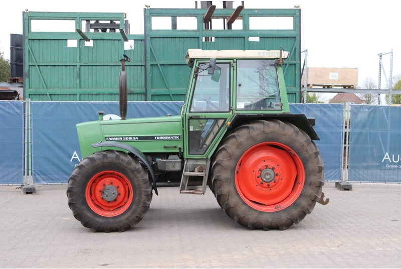 Fendt Farmer 306LSA Turbomatik - Farm tractor: picture 2 Fendt Farmer 306LSA Turbomatik - Farm tractor: picture 2