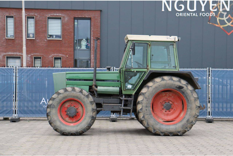 Fendt Favorit 612 LSA E - Farm tractor: picture 2 Fendt Favorit 612 LSA E - Farm tractor: picture 2