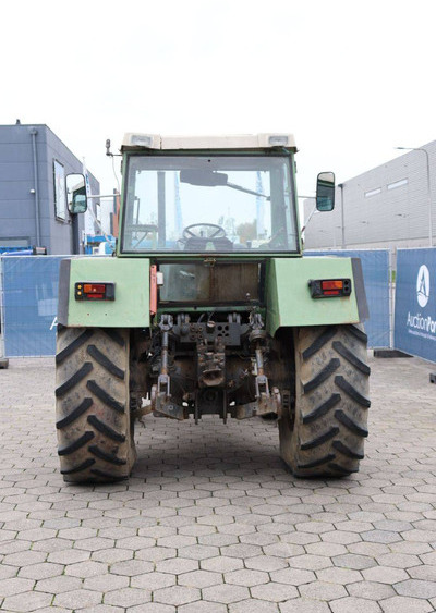 Fendt Favorit 612 LSA E - Farm tractor: picture 5 Fendt Favorit 612 LSA E - Farm tractor: picture 5