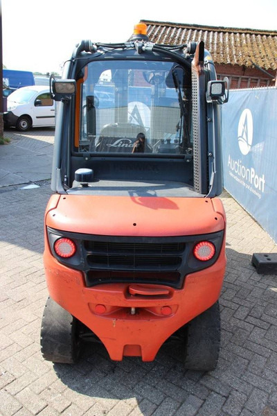 Fenwick-Linde H35D-02 - Diesel forklift: picture 4 Fenwick-Linde H35D-02 - Diesel forklift: picture 4